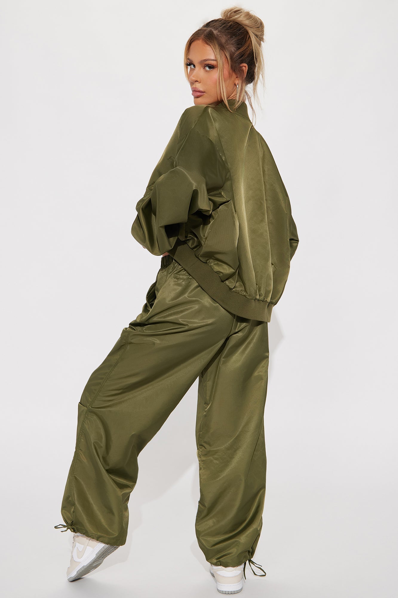 Petite Willow Windbreaker Pant Set - Olive