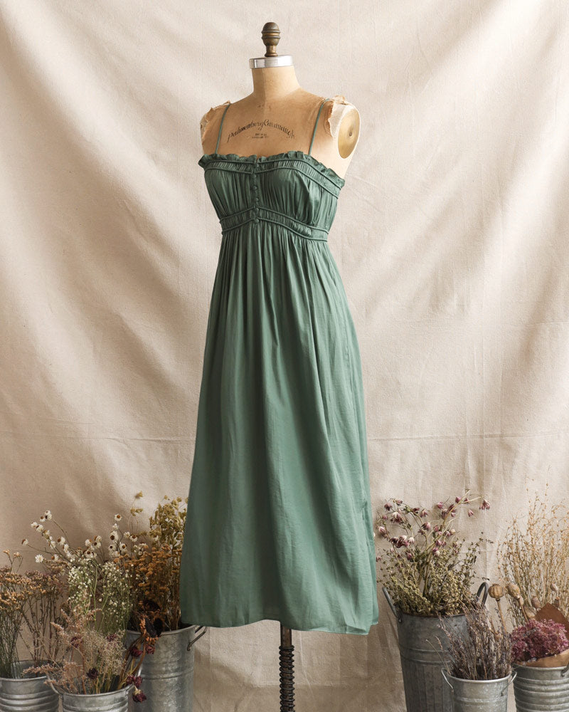 Garden Terrace in Lille Dress