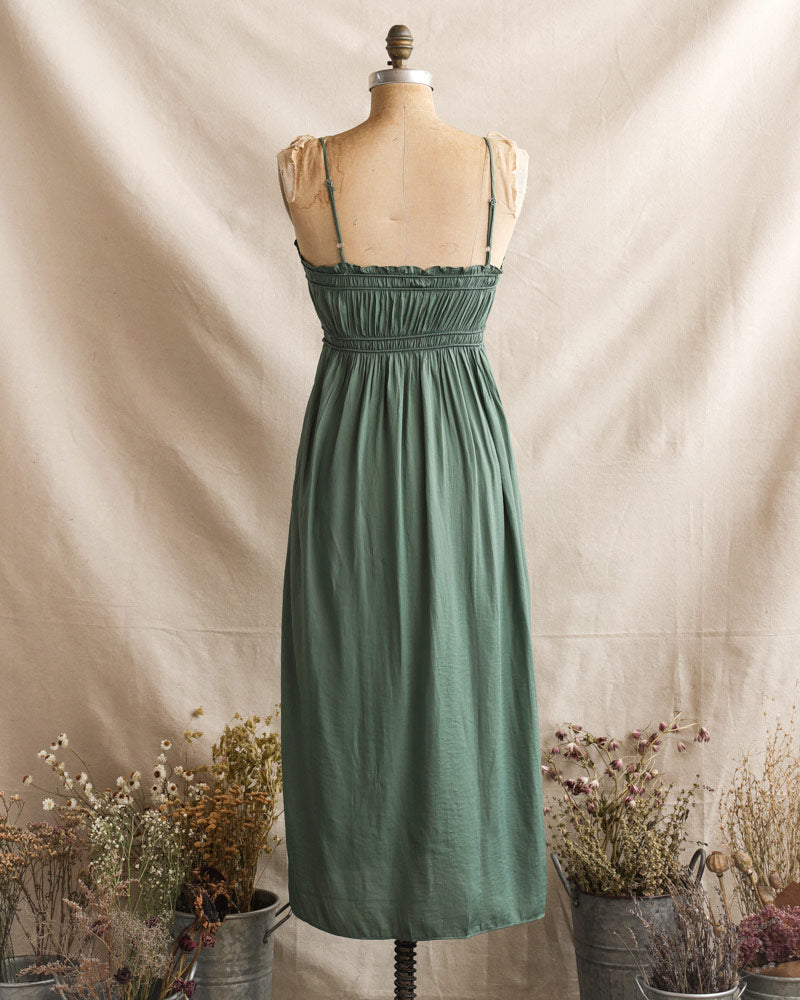 Garden Terrace in Lille Dress