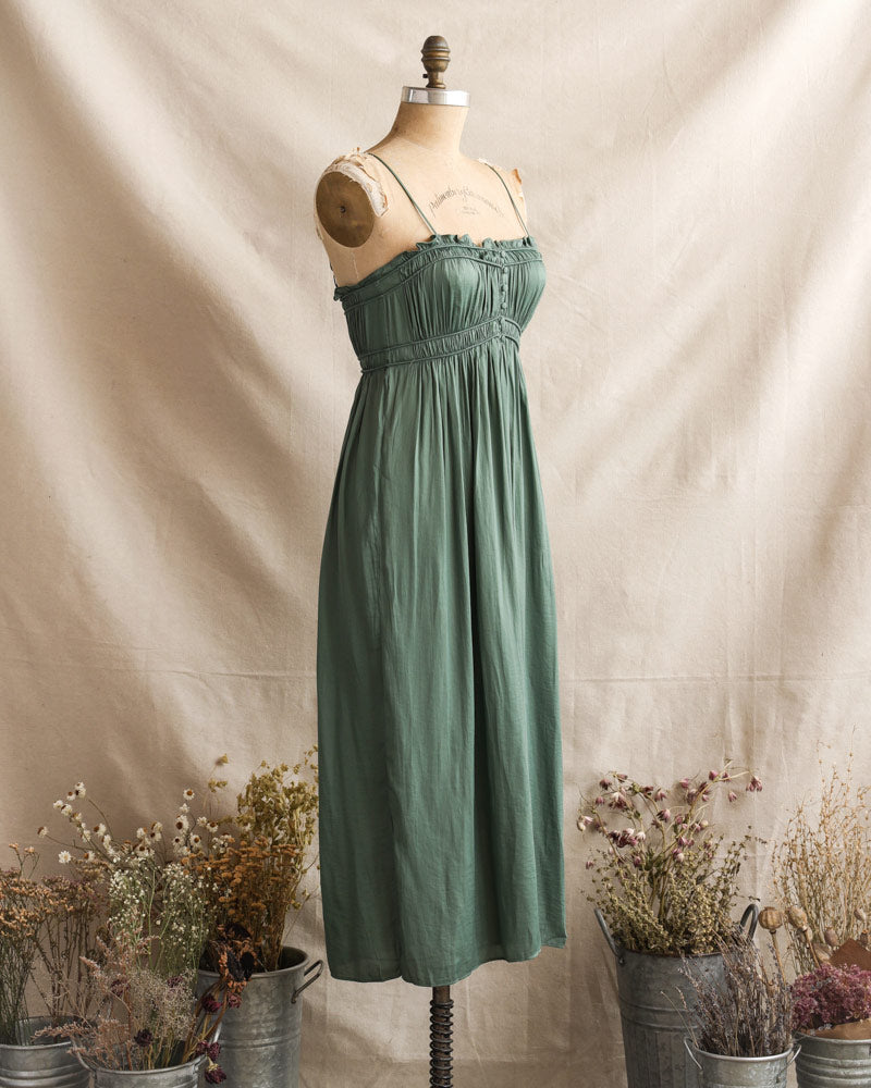 Garden Terrace in Lille Dress