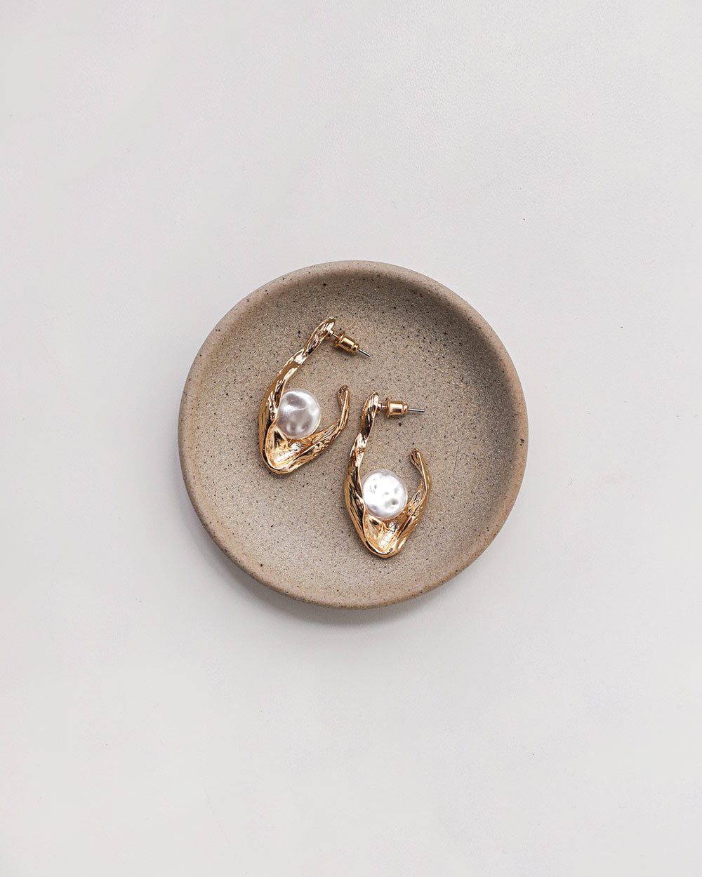 Athena Pearl Earrings