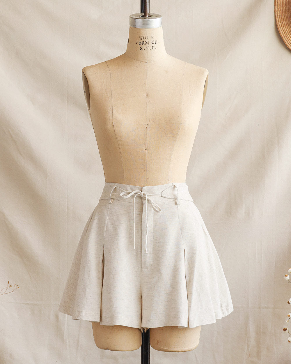 Forties Gal Shorts
